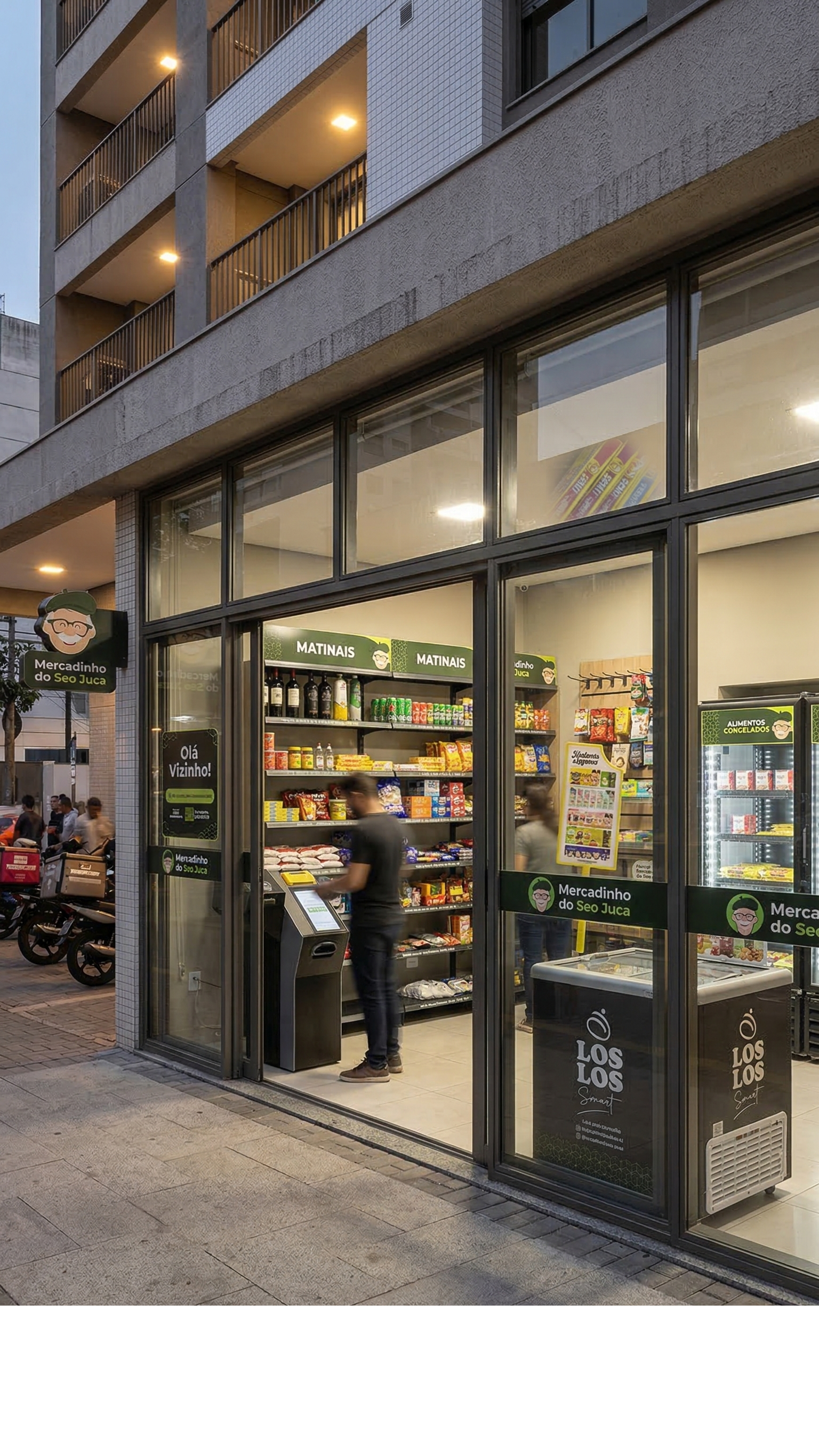 Mercadinho do Seo Juca instalado no hall de prédio residencial